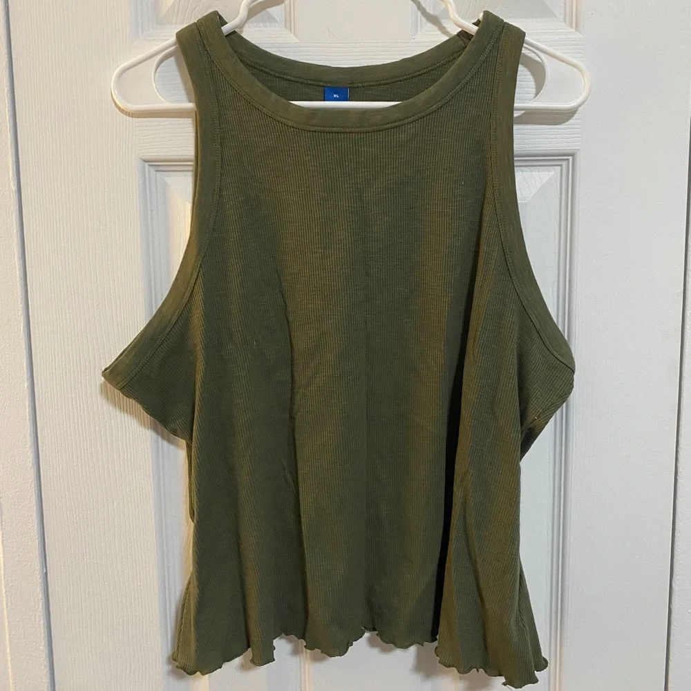Ribbed Tank Top - Like New - Picture 1 of 2